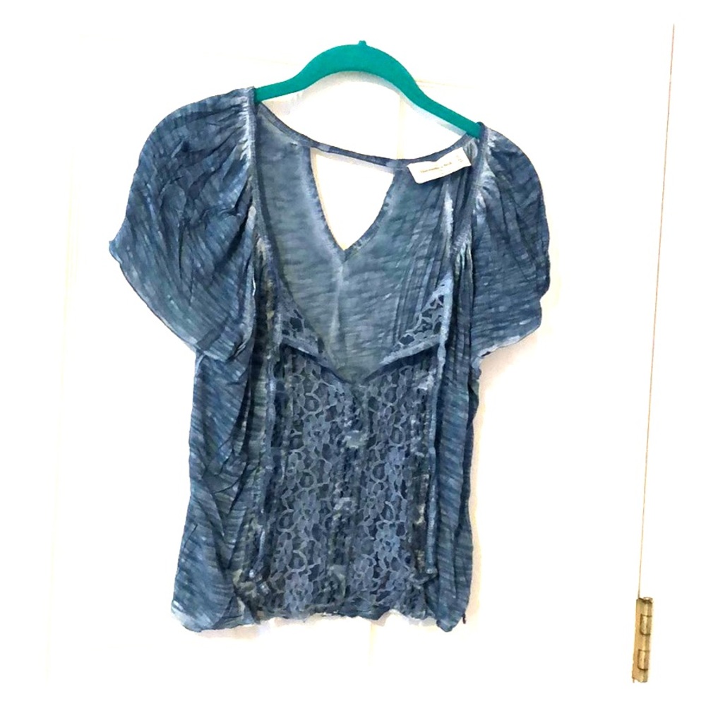Abercrombie and Fitch short sleeve floral top EUC